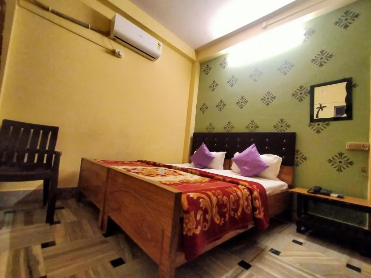 Hotel Aakash Ganga Varanasi